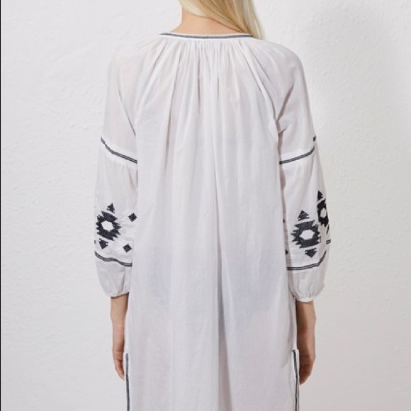 Embroidered white Coverup - Picture 4 of 4